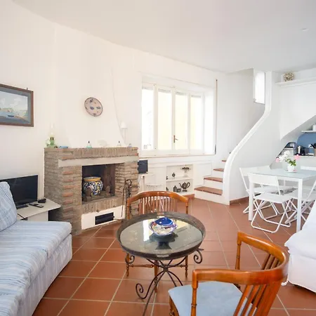 Livia Tatil Evi Capri